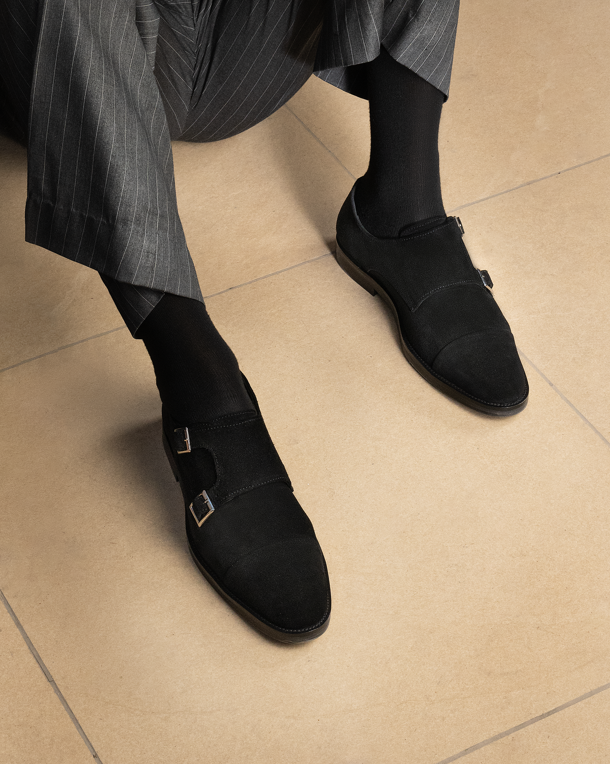 man wearing mens moccasin shoes